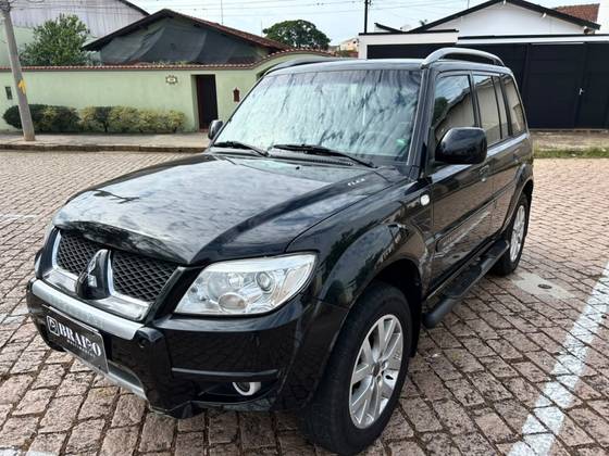 MITSUBISHI PAJERO TR4 2.0 4X4 16V 140CV FLEX 4P AUTOMÁTICO MITSUBISHI PAJERO TR4 2.0 4X4 16V 140CV FLEX 4P AUTOMÁTICO